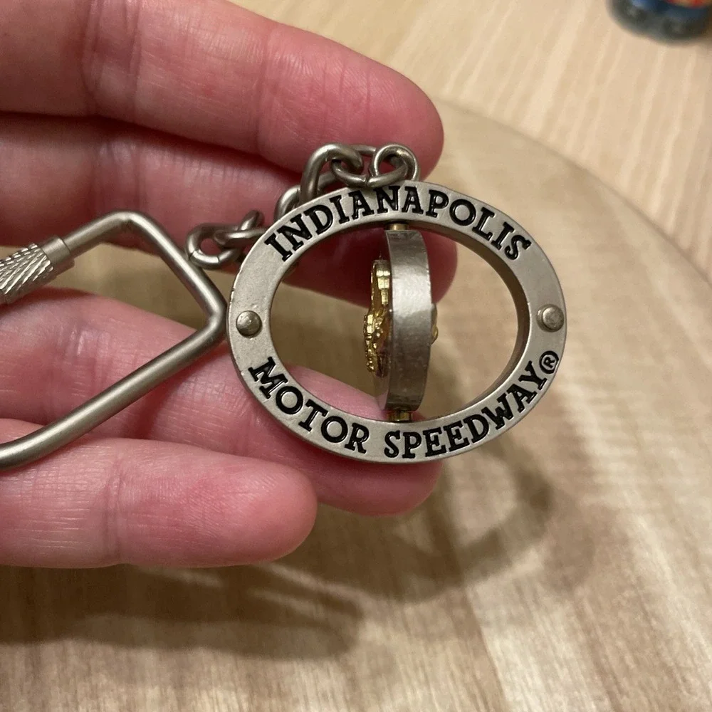 Indianapolis Motor Speedway Keychain, Spinner Center Metal Keyring Souvenir Gift
